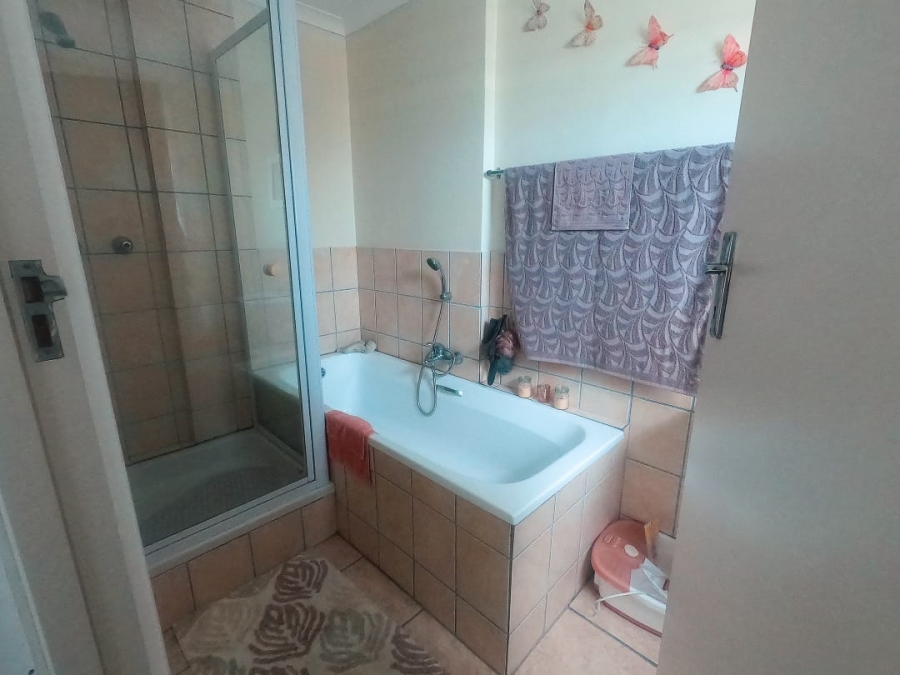 3 Bedroom Property for Sale in Fonteine Park Western Cape